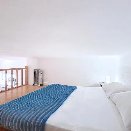 Nestor&jeeves - Square Promenade - - Close Sea *